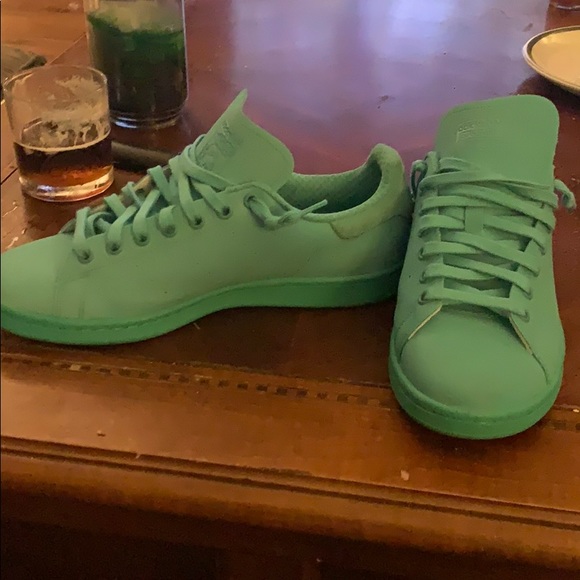 Stan Smith’s - Size 9 Monochromatic/Reflective - Picture 2 of 8